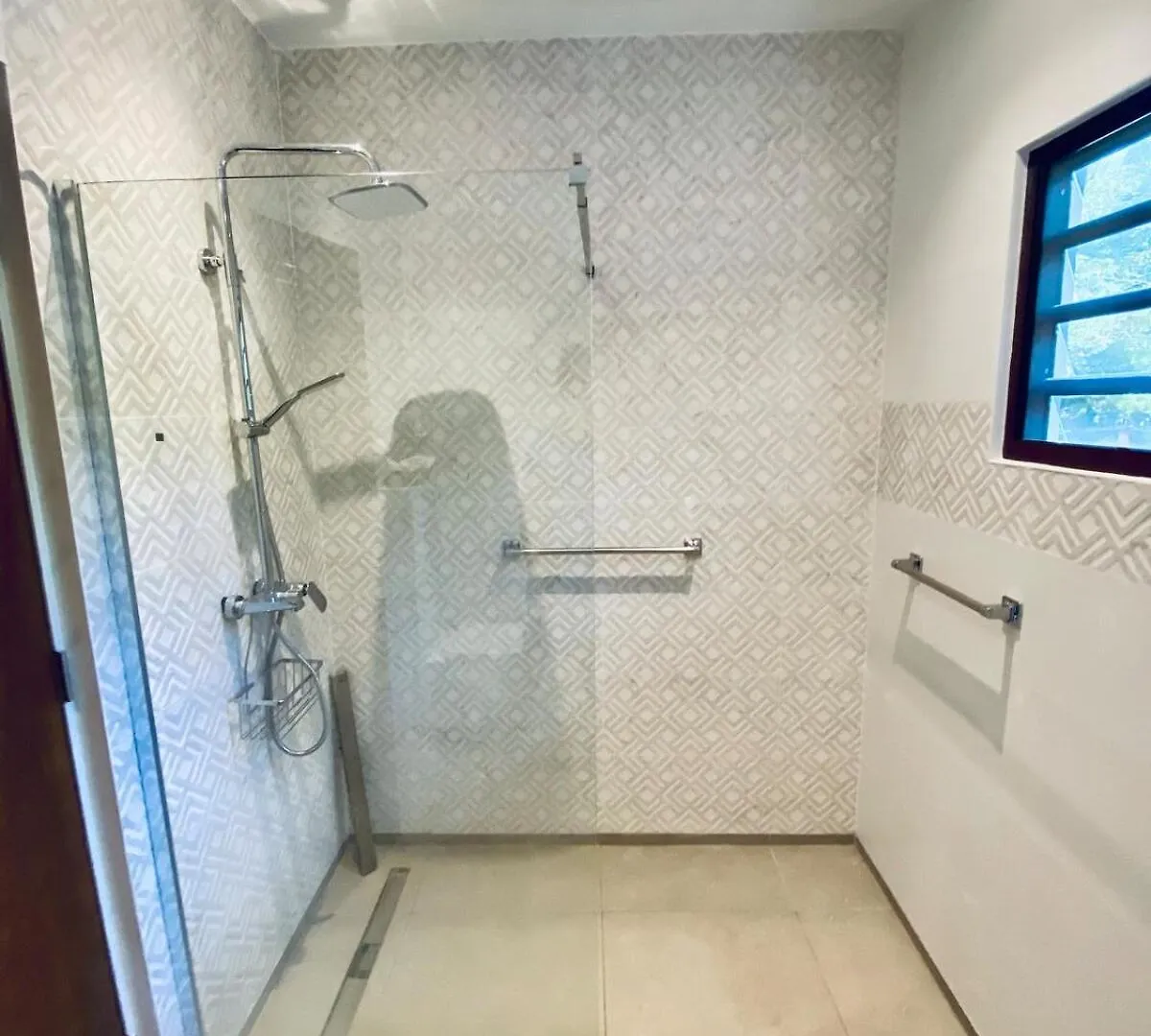 Hofi Di Komodo - Care Appartement - Willemstad Curacao